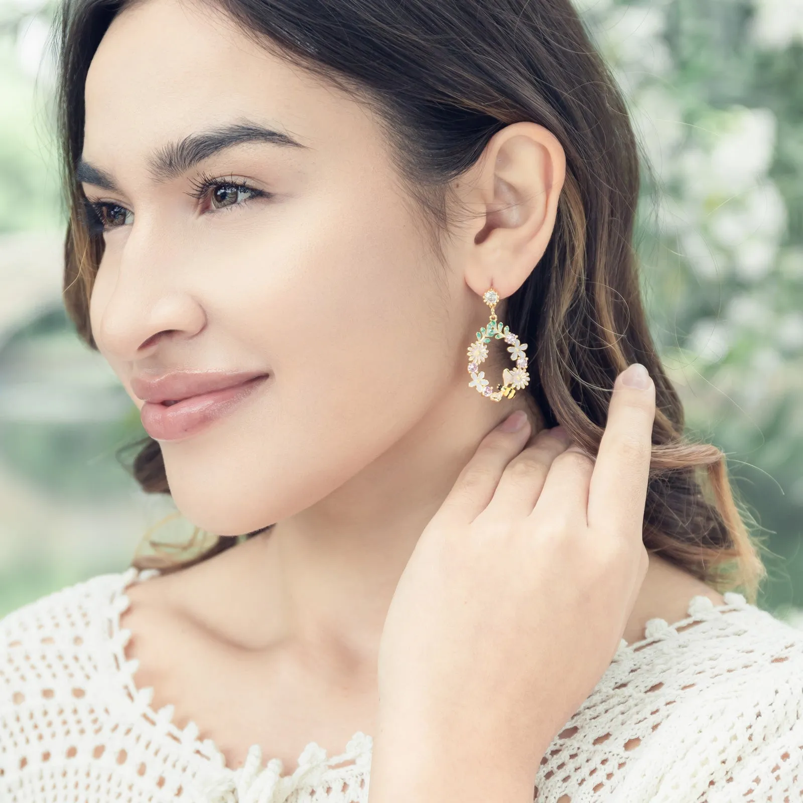 Bee in The Flower Earrings