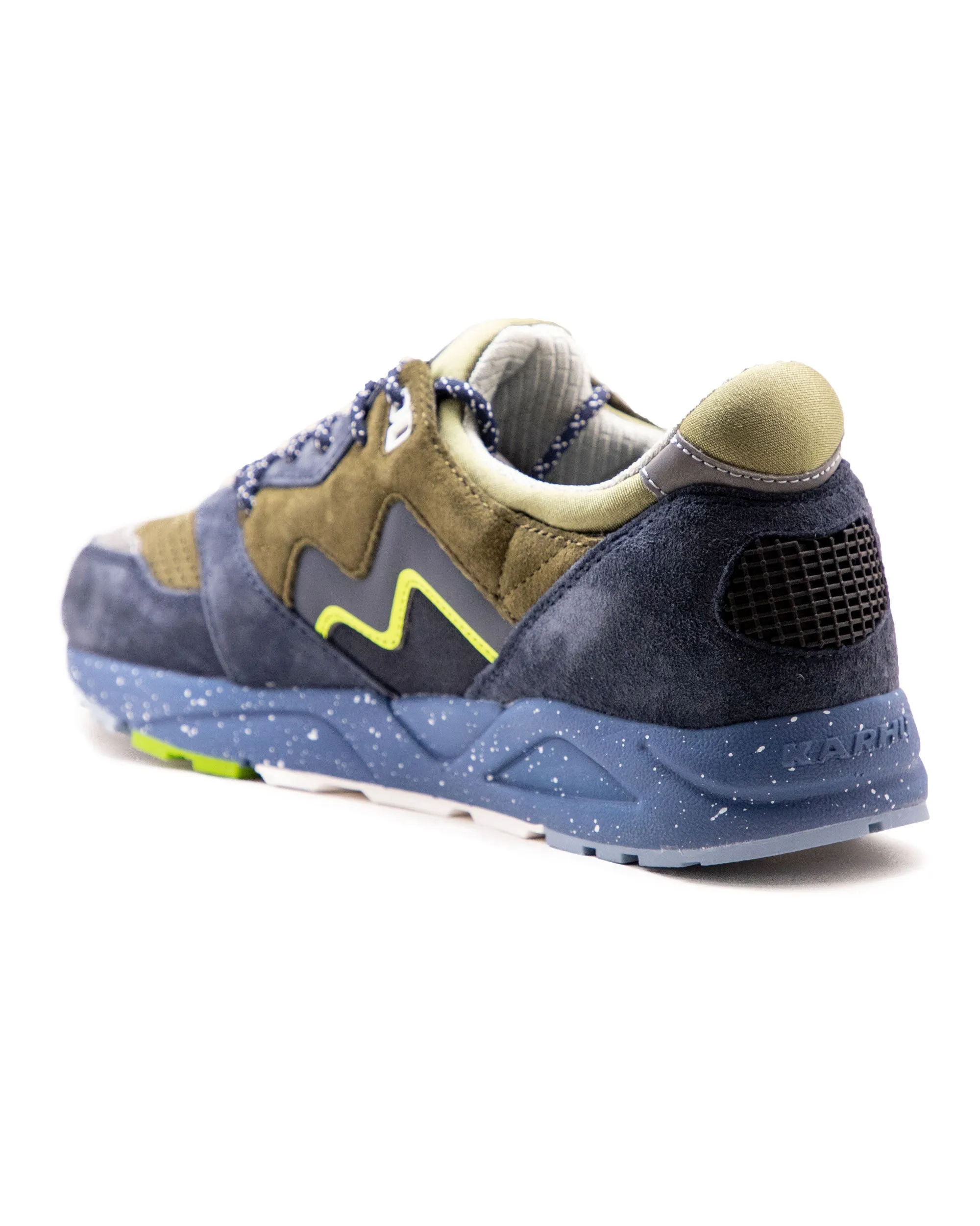 Karhu Aria 95 Northern Lights India Ink