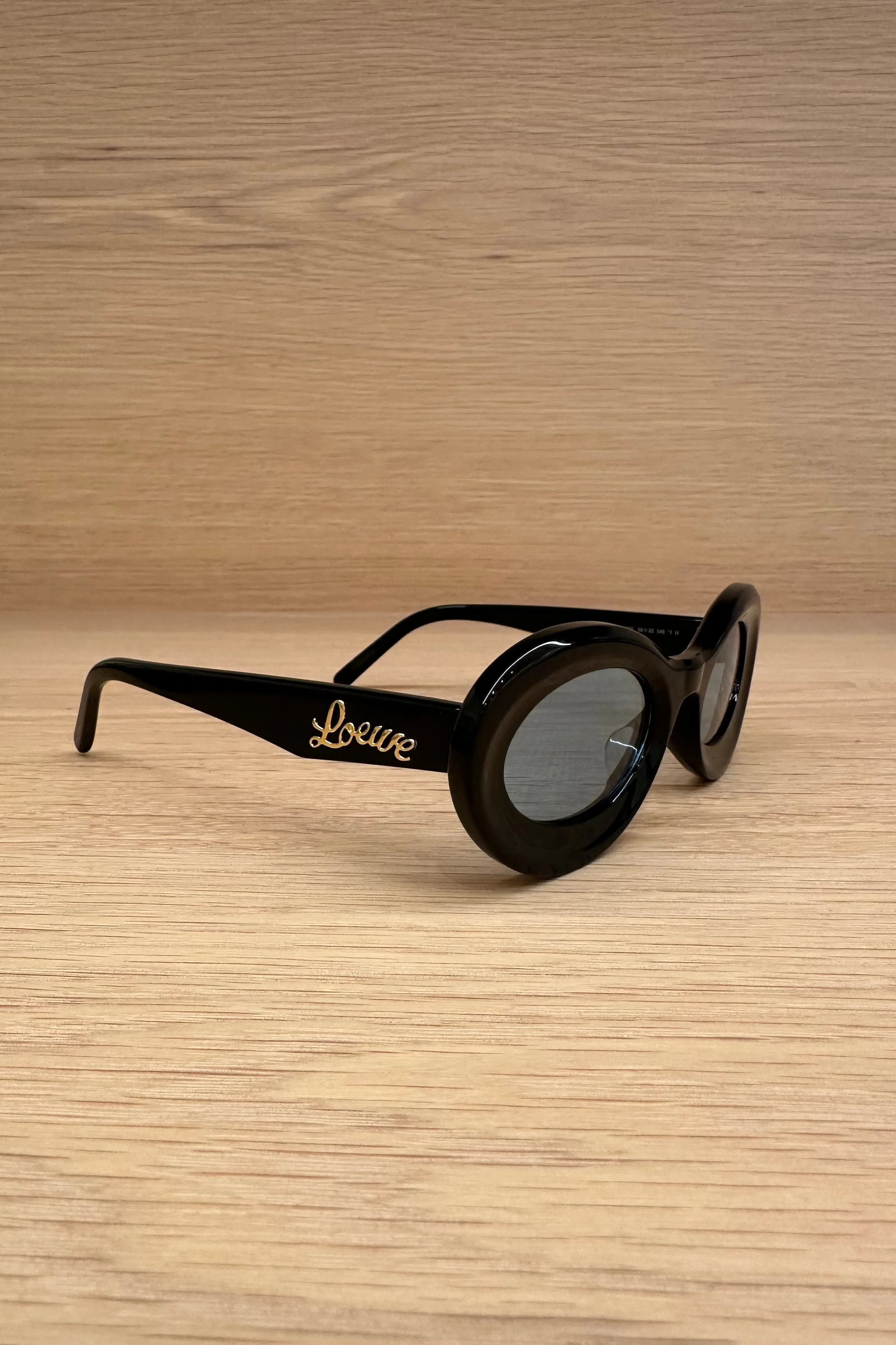 LOOP SUNGLASSES IN ACETATE BLACK - LW40110U