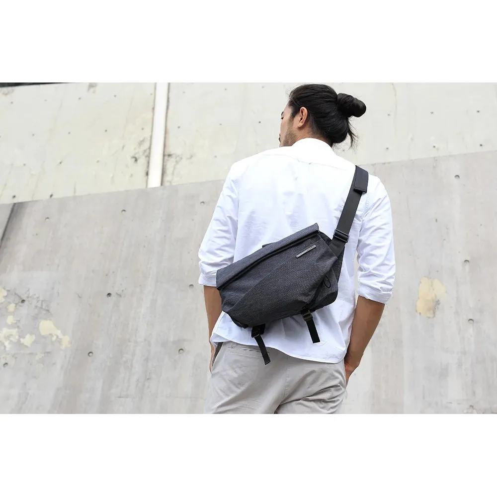 NIID NIID X URBANATURE RADIANT URBAN SLING R1 - BLACK-BLACK