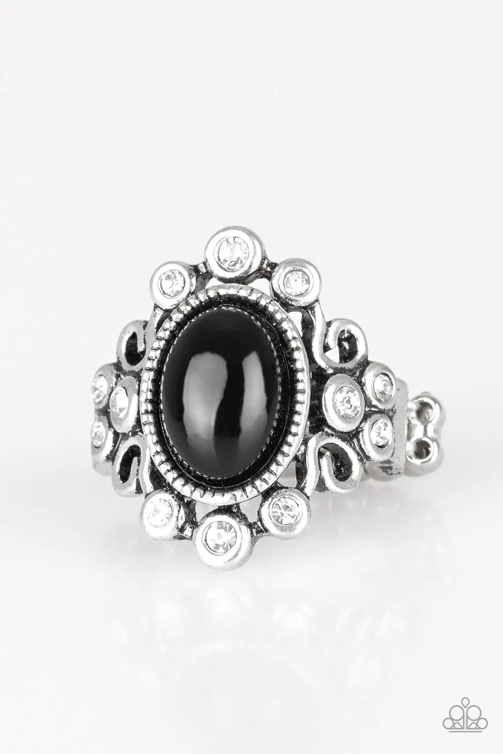 Noticeably Notable - Black Ring