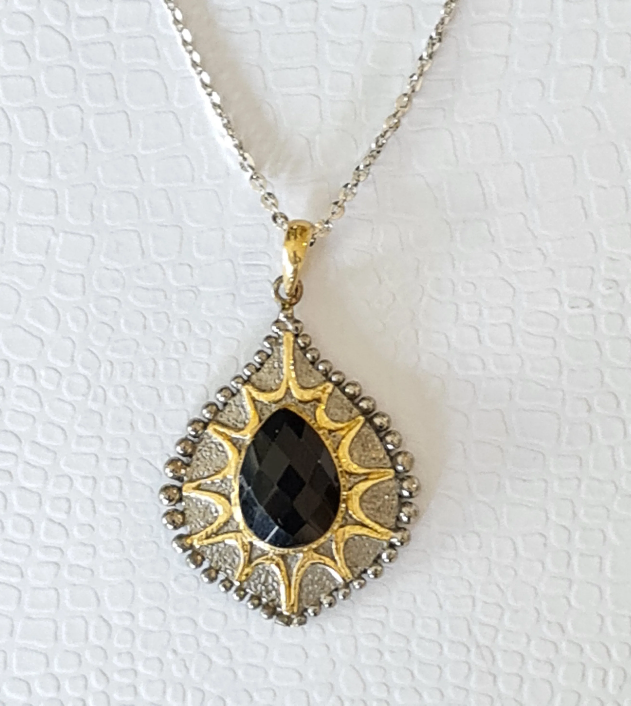 Siara Black Onyx pendant silver and gold